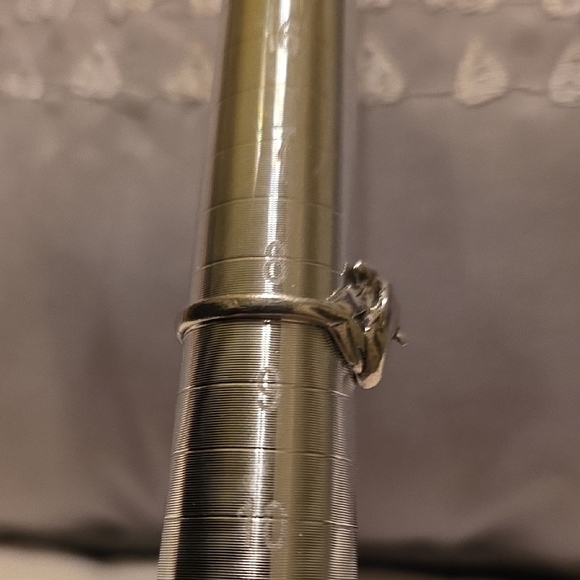 925 Stamped Sterling Silver Dual Dolphins Ring Sz 8.5 - Picture 6 of 6